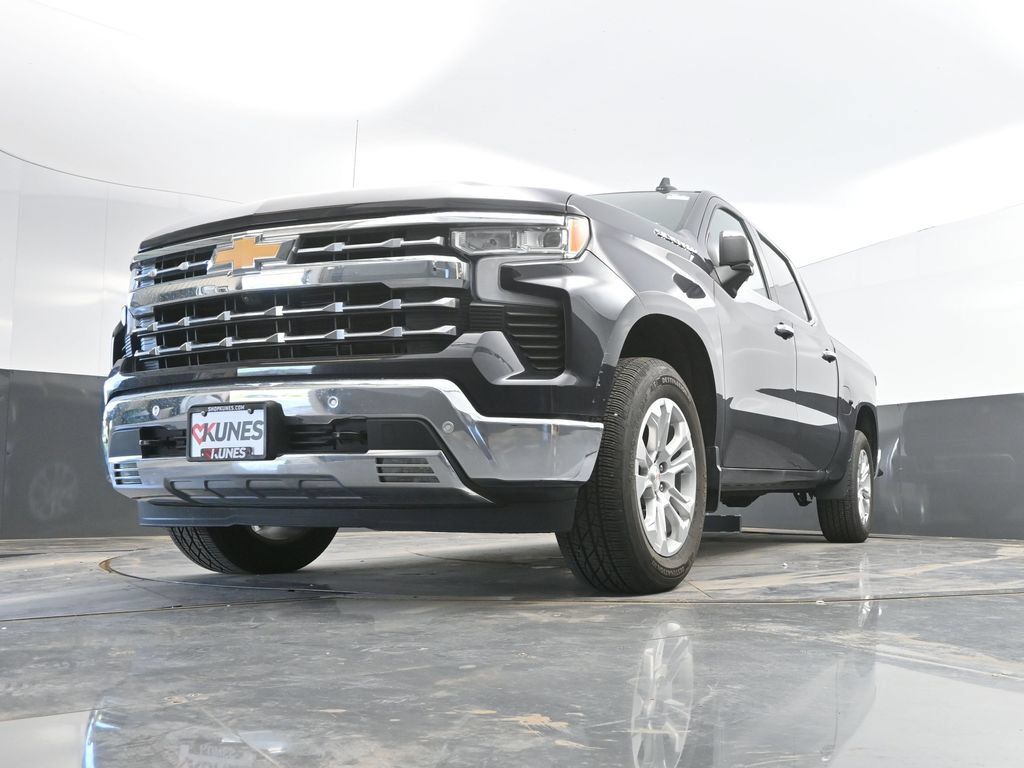 Used 2023 Chevrolet Silverado 1500 LTZ AWD/4WD image 36