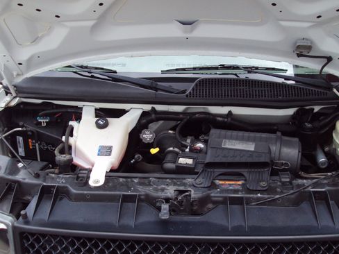 Used 2013 Chevrolet Express 1500 LS image 26