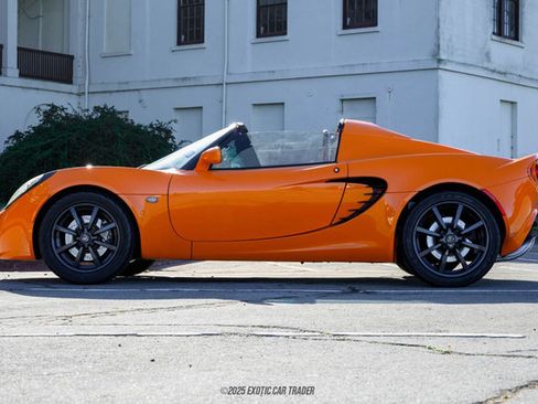 Used 2005 Lotus Elise image 3