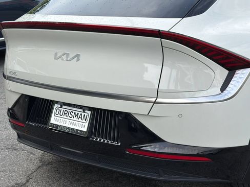 Used 2023 Kia EV6 Wind w/ Wind Technology Package AWD/4WD image 5