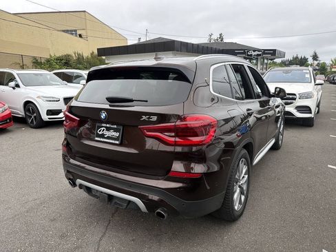 Used 2018 BMW X3 xDrive30i w/ Executive Package AWD/4WD image 3