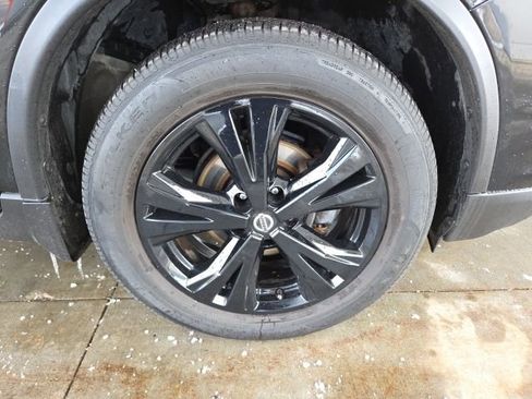 Used 2020 Nissan Rogue SV image 66