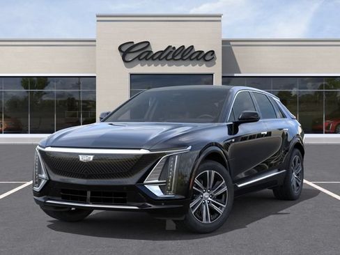 New 2026 Cadillac Lyriq Luxury w/ LPO, Floor Liner Package AWD/4WD image 6