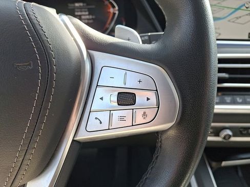 Used 2022 BMW X7 xDrive40i w/ Premium Package image 27