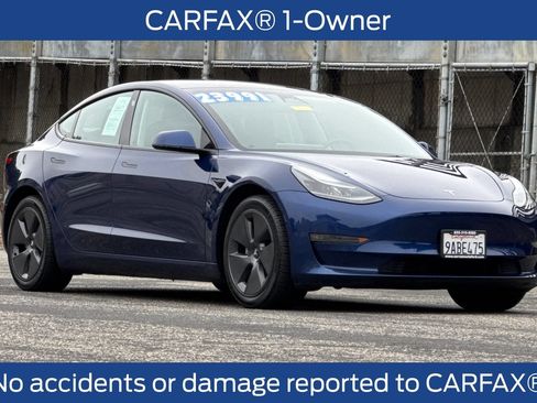 Used 2022 Tesla Model 3 Long Range AWD/4WD image 2