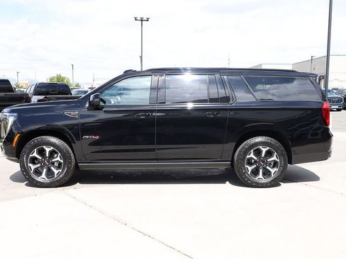 New 2026 GMC Yukon XL AT4 AWD/4WD image 3