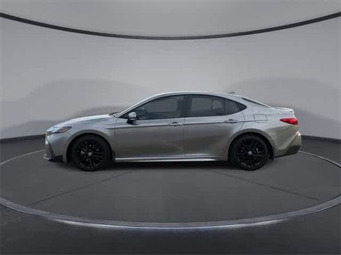 Certified 2025 Toyota Camry SE image 5