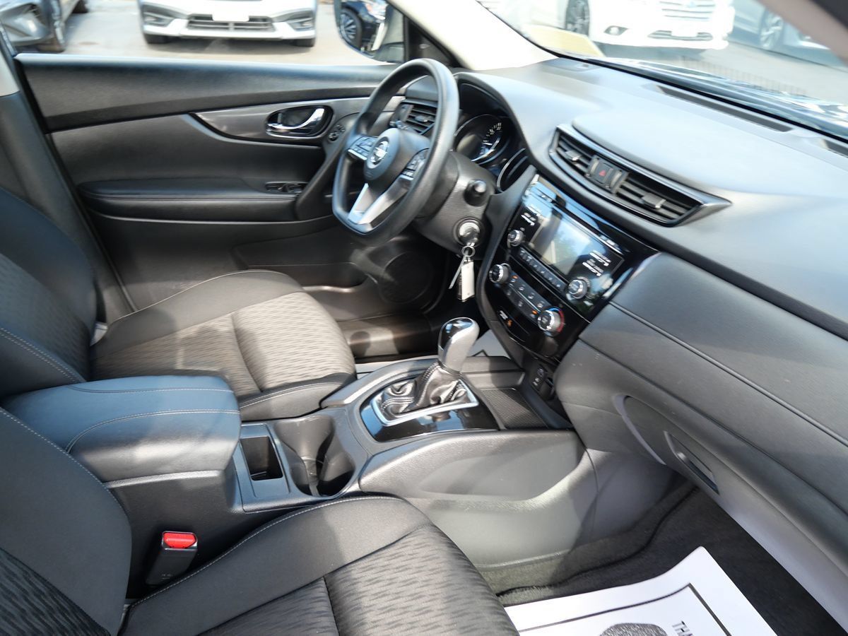 Used 2017 Nissan Rogue S AWD/4WD image 27