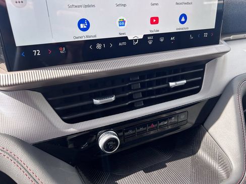 Certified 2025 Ford Explorer Active w/ Active Comfort Package AWD/4WD image 29