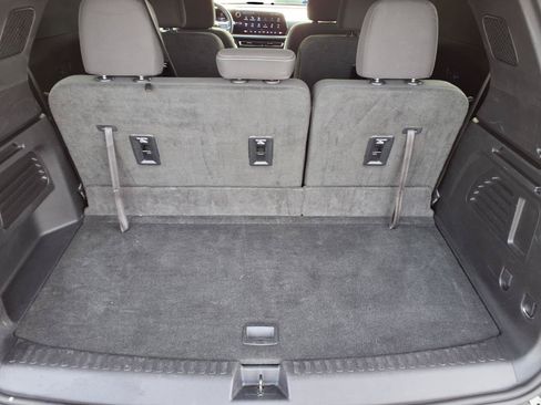 Used 2024 Chevrolet Traverse LT FWD image 27