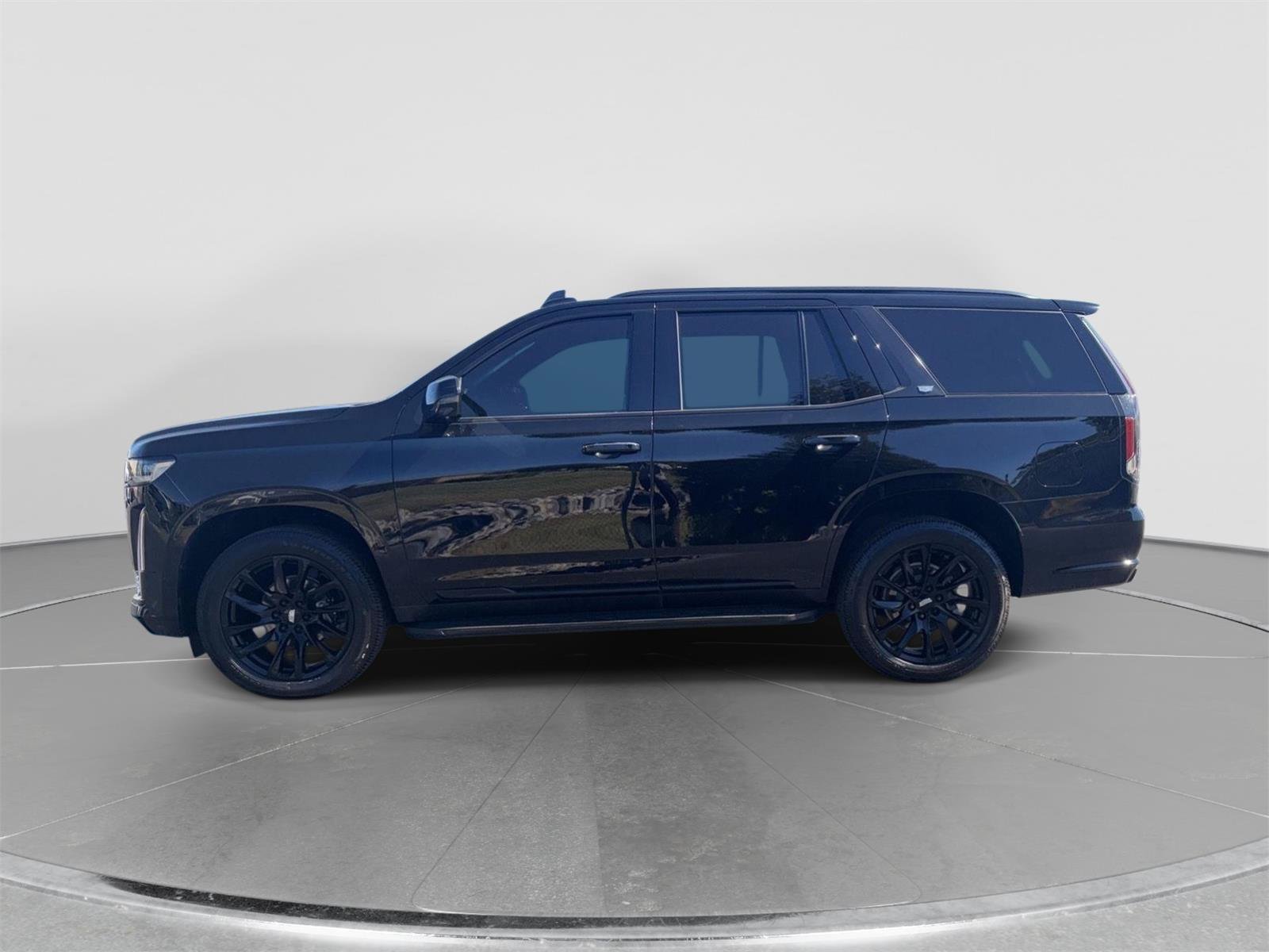 Used 2022 Cadillac Escalade Luxury RWD image 2