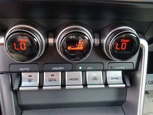 Used 2025 Toyota GR86 Premium RWD image 24