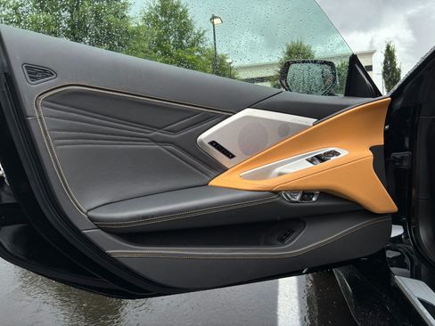 Used 2025 Chevrolet Corvette Z06 RWD image 44