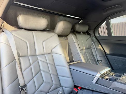 Used 2023 BMW 760i xDrive w/ Parking Assistance Package image 28