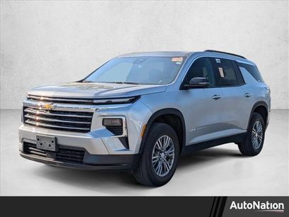 Used 2024 Chevrolet Traverse LT