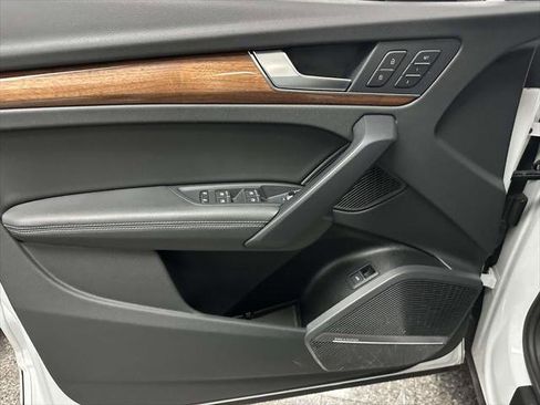 Used 2023 Audi Q5 2.0T Premium Plus w/ Premium Plus Package AWD/4WD image 17
