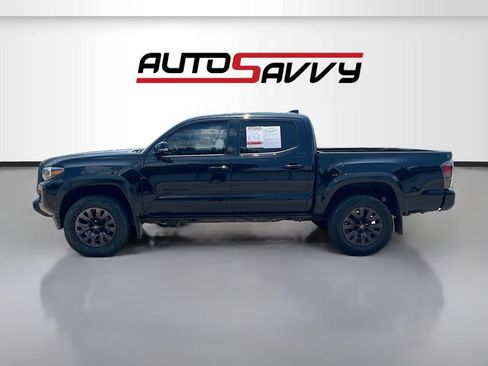Used 2023 Toyota Tacoma Limited w/ Nightshade Package AWD/4WD image 4