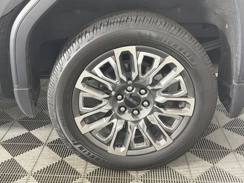 Used 2025 GMC Sierra 1500 Denali Ultimate AWD/4WD image 30