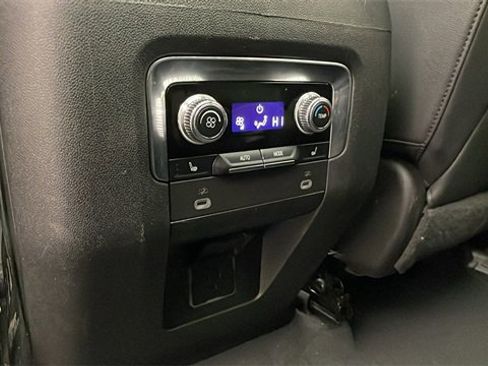 Certified 2023 GMC Yukon XL SLT w/ SLT Premium Package image 30