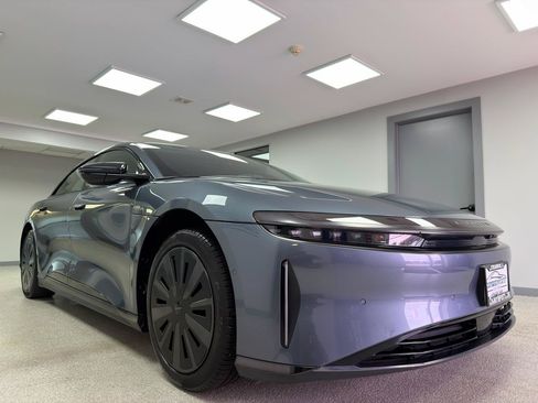 Used 2025 Lucid Air Pure RWD image 4