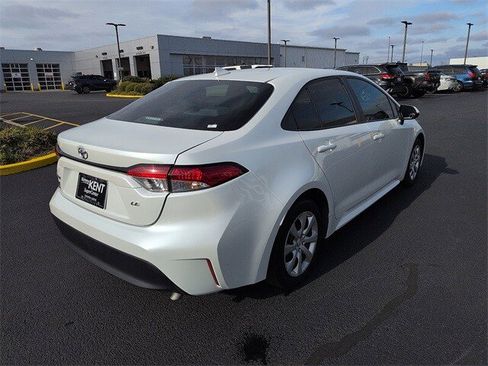 Certified 2024 Toyota Corolla LE image 7