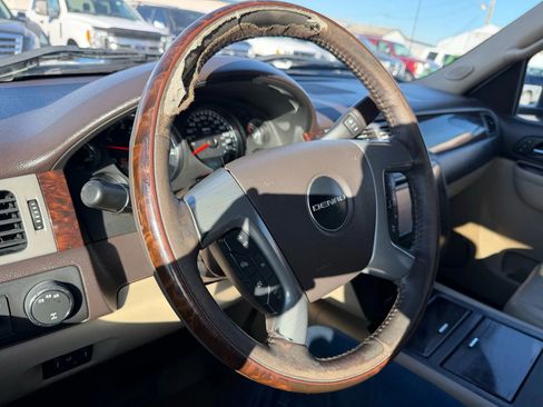 Used 2013 GMC Sierra 2500 Denali w/ Suspension Package, Off-Road image 10