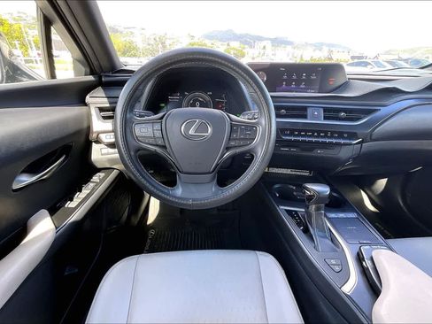Used 2019 Lexus UX 250h FWD image 14