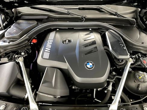 Certified 2026 BMW 530i xDrive w/ Premium Package image 27