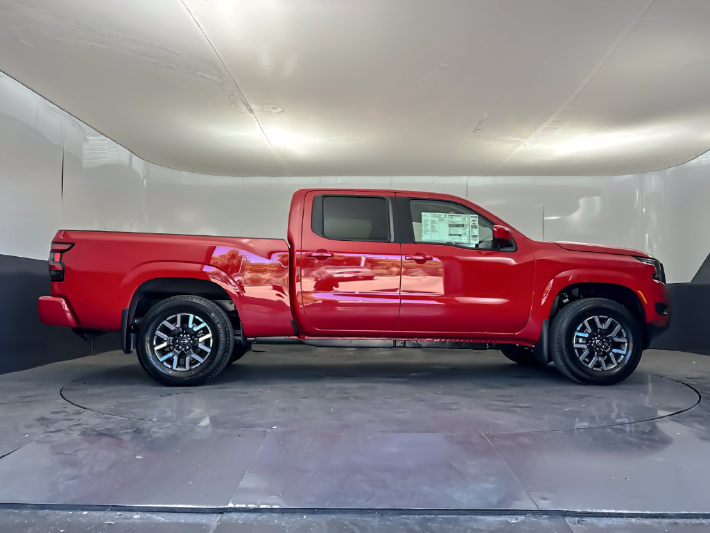 Used 2026 Nissan Frontier SV w/ Tow Package AWD/4WD image 2