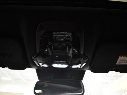 Used 2023 Alfa Romeo Stelvio Veloce AWD/4WD image 30