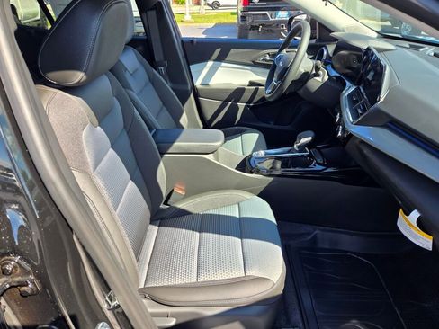New 2025 Chevrolet Trax LT w/ LT Convenience Package image 4