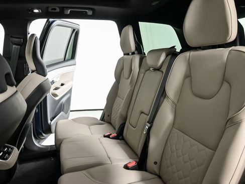 Used 2026 Volvo XC90 B6 Plus w/ Protection Package Premier image 22