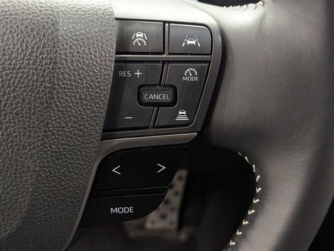 Used 2025 Toyota Camry SE image 23