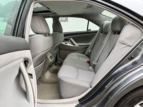 Used 2011 Toyota Camry SE w/ SE Extra-Value Pkg #1 image 18