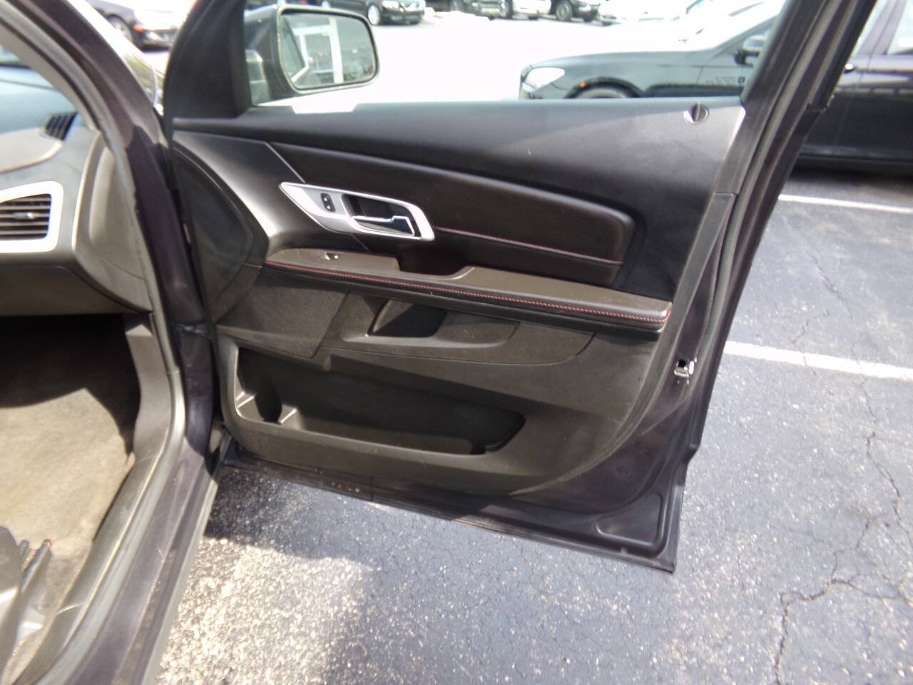 Used 2015 GMC Terrain SLE FWD image 29