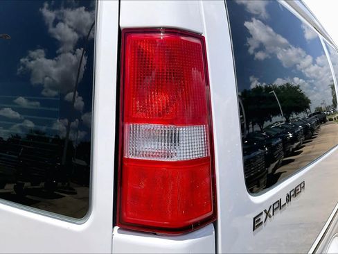 New 2026 GMC Savana 2500 w/ Driver Convenience Package RWD image 11