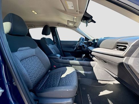 Used 2025 Nissan Kicks SV image 21