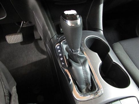 Used 2017 Chevrolet Cruze LT w/ Convenience Package image 90