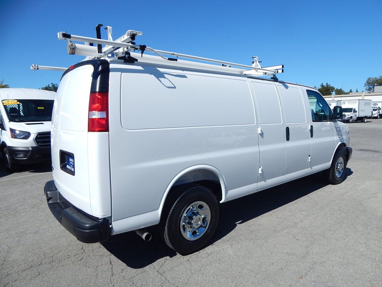 Used 2025 Chevrolet Express 2500 Extended w/ Communications Package RWD image 9
