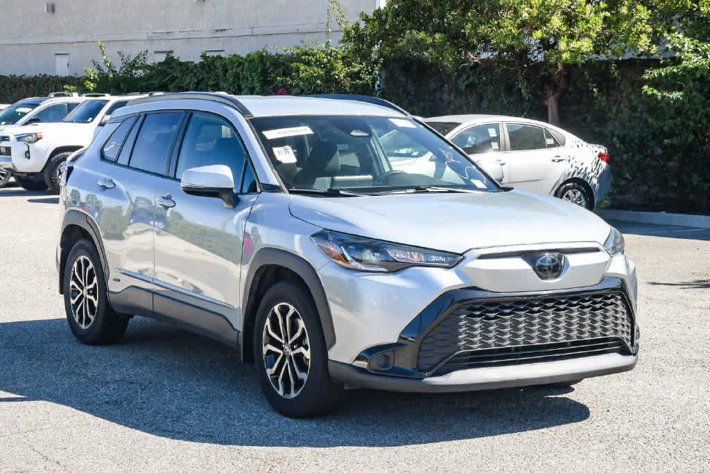 Used 2023 Toyota Corolla Cross AWD Hybrid image 3