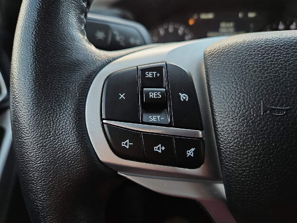 Used 2023 Ford Explorer XLT RWD image 29