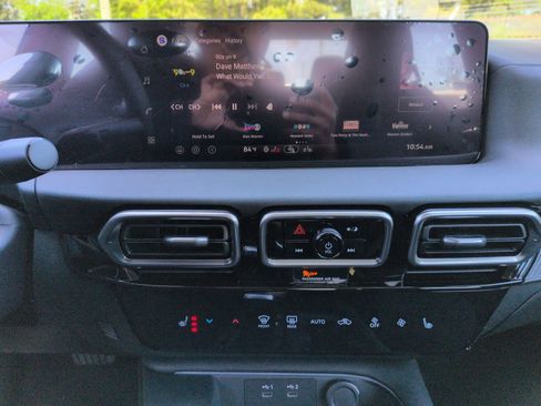 New 2026 Nissan Sentra SV w/ SV Convenience Package FWD image 21