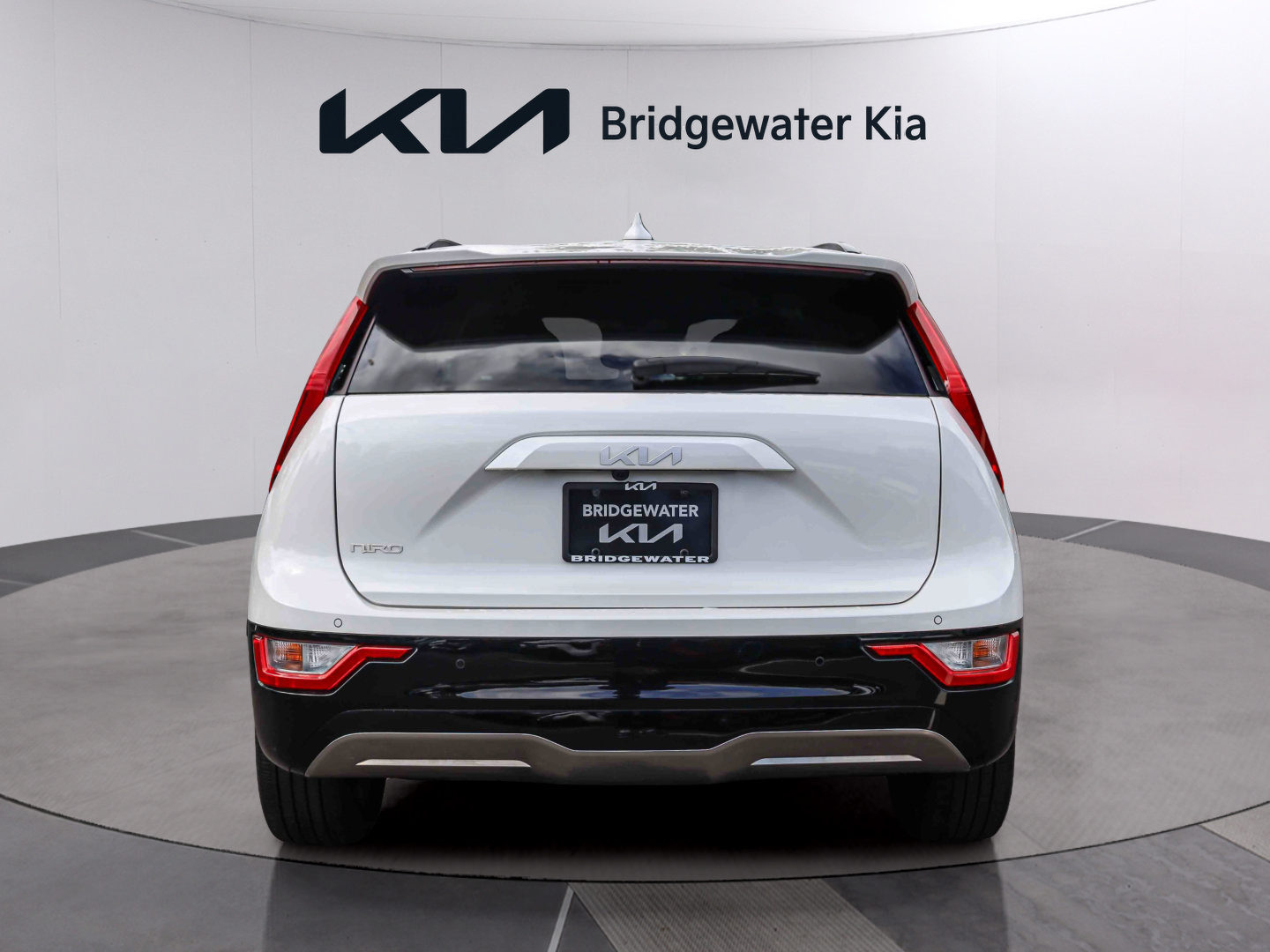 Used 2024 Kia Niro Wind w/ Wind Preserve Package FWD image 5