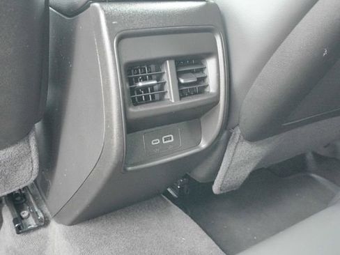 Used 2025 Cadillac XT4 Premium Luxury AWD/4WD image 20
