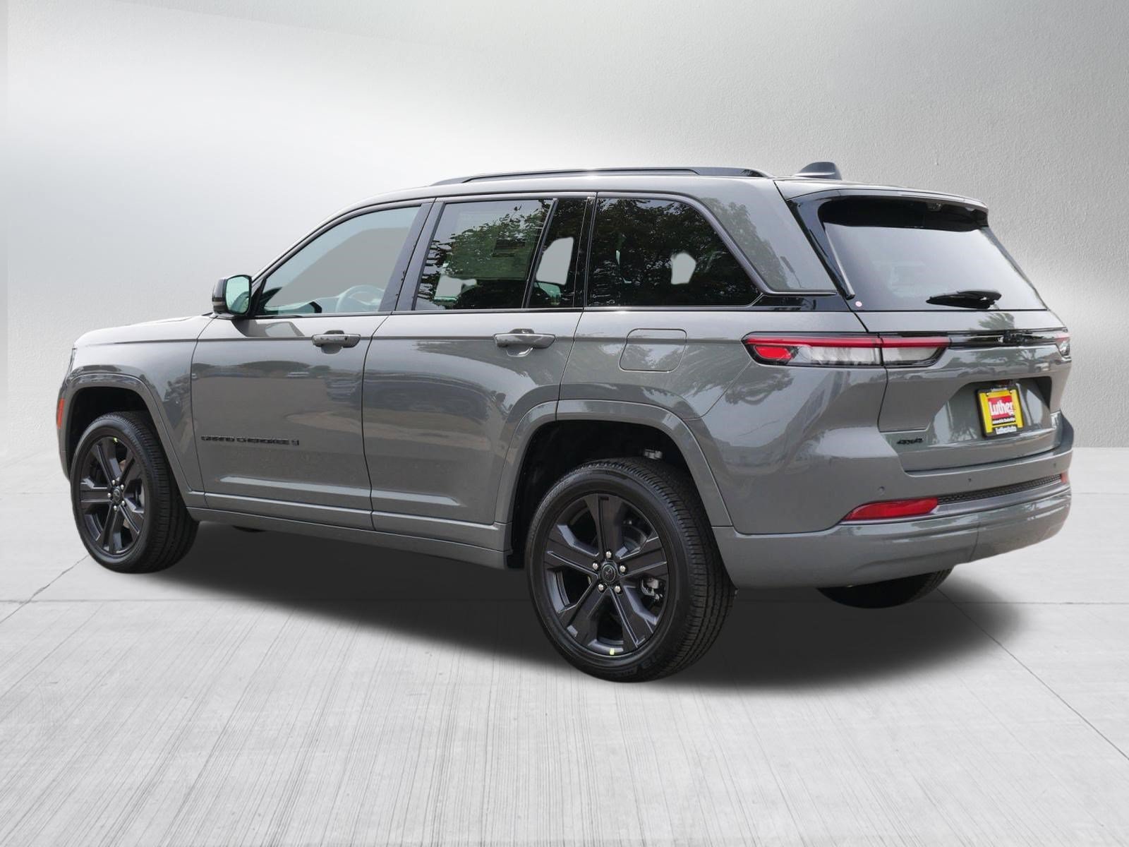 New 2027 Jeep Grand Cherokee Limited AWD/4WD image 5
