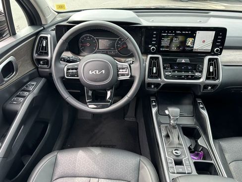 Used 2023 Kia Sorento X-Line EX AWD/4WD image 14