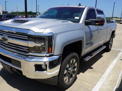 Used 2017 Chevrolet Silverado 2500 LTZ w/ Duramax Plus Package AWD/4WD image 4