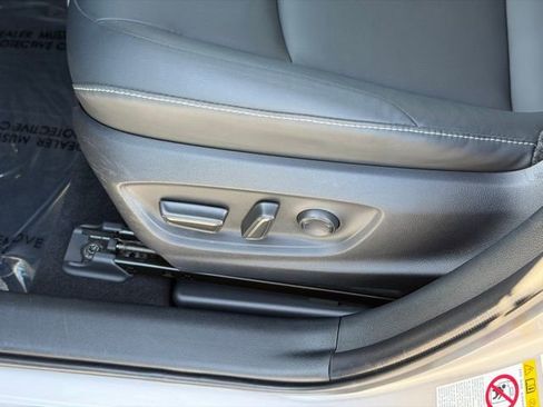 Certified 2022 Toyota Prius Prime Limited image 21