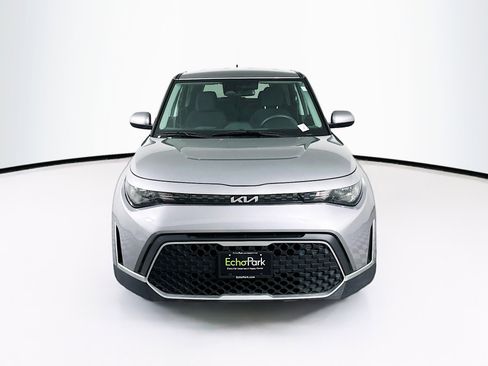 Used 2025 Kia Soul LX w/ LX Technology Package image 2