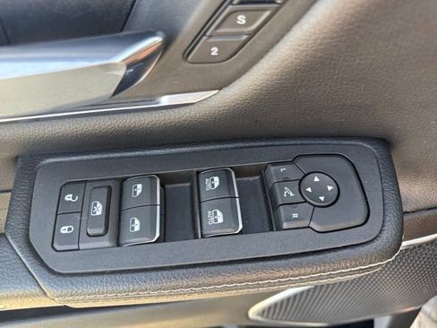 Used 2025 RAM 1500 Laramie image 22